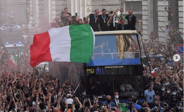 festa italia campione pullman