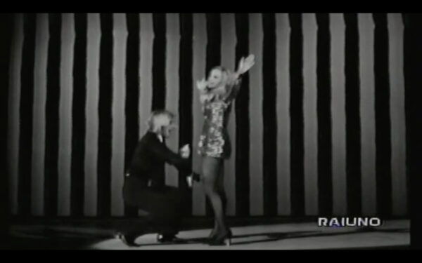 raffaella carrà tuca tuca enzo paolo turchi