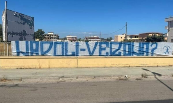 striscioni napoli verona