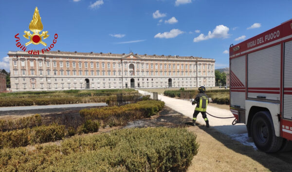 incendio reggia caserta