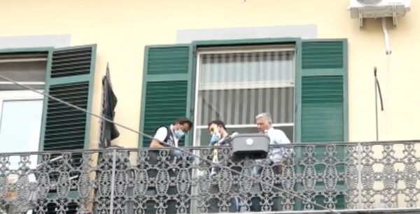 balcone bimbo morto samuele