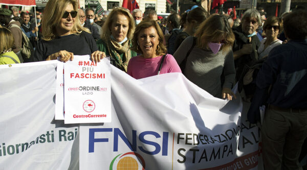 "Mai più fascismi"