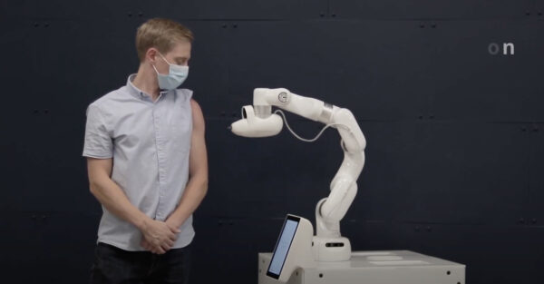robot vaccini