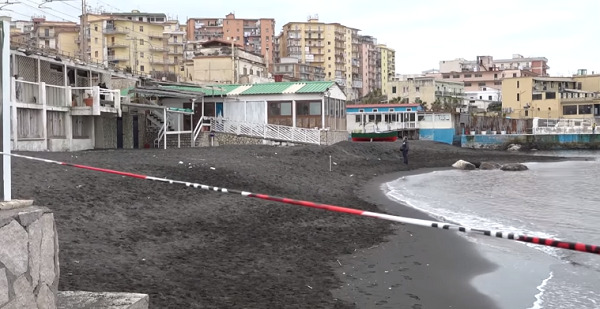 soffocato figlio torre greco