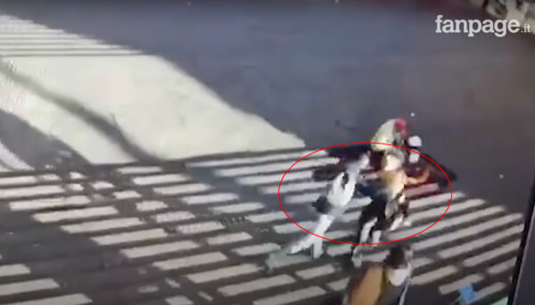 schiaffi pugni donne napoli