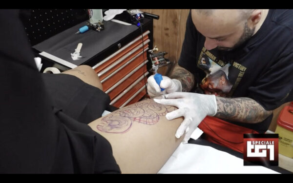 tattoo speciale tg1 napoli