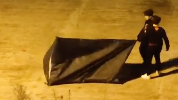 senzatetto bullizzato napoli centro direzionale