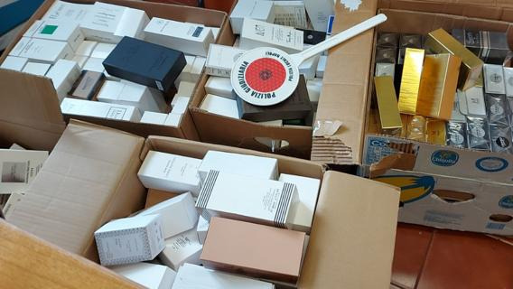 cosmetici profumi contraffatti