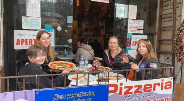 pizza gratis napoli profughi ucraina