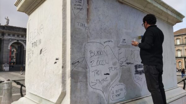 pulizia cavalli piazza del plebiscito