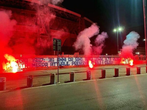 striscione napoli 35 anni scudetto