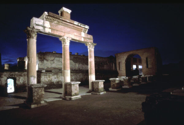 scavi di pompei notte