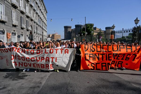 "Noi non paghiamo" - a Napoli il corteo nazionale