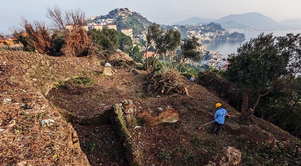 Baia scoperta stanza