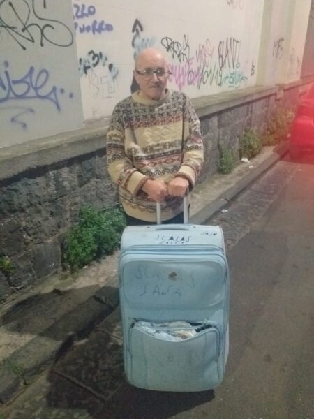 salvatore senza tetto torre del greco