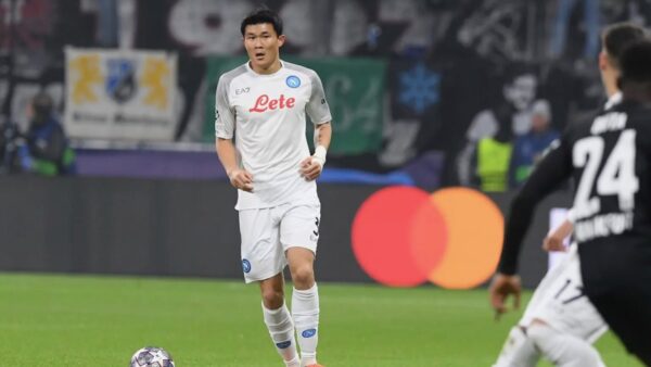 Kim Min-Jae in Champions League contro l'Eintracht di Francoforte