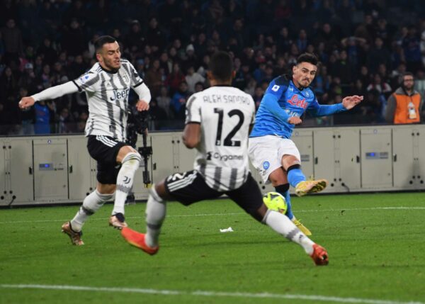 Eljif Elmas: età, caratteristiche fisiche, carriera, statistiche, palmares