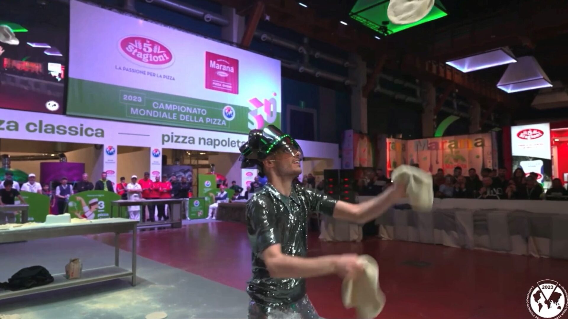 È campano l’asso della pizza acrobatica: ha battuto il pluricampione giapponese – Vesuvio Live