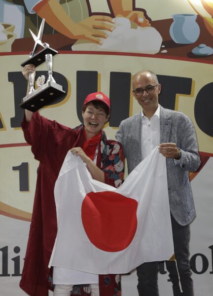 Madoka Shibamoto premiata da Antimo Caputo - Miglior Pizza Contemporanea