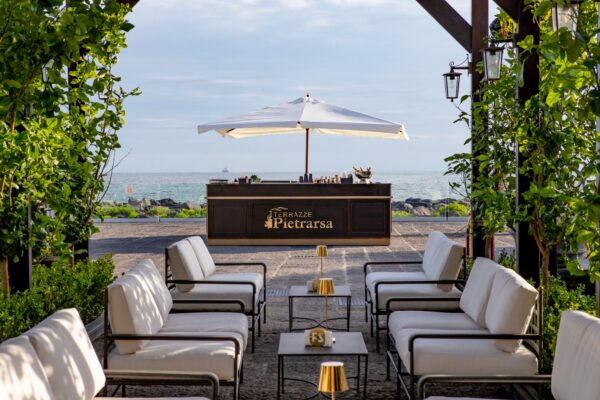 Terrazze Pietrarsa - I tavolini con le sedute all'esterno Terrazze Pietrarsa tavolini