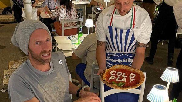 coldplay napoli pizza concerto