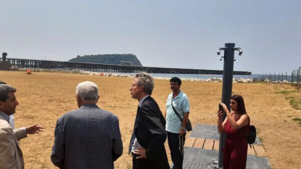 lido comunale bagnoli spiaggia gratis