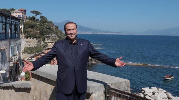 Silvio Berlusconi Napoli