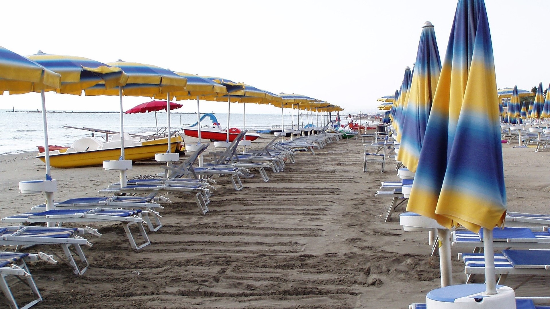 malore caldo morto spiaggia sardegna