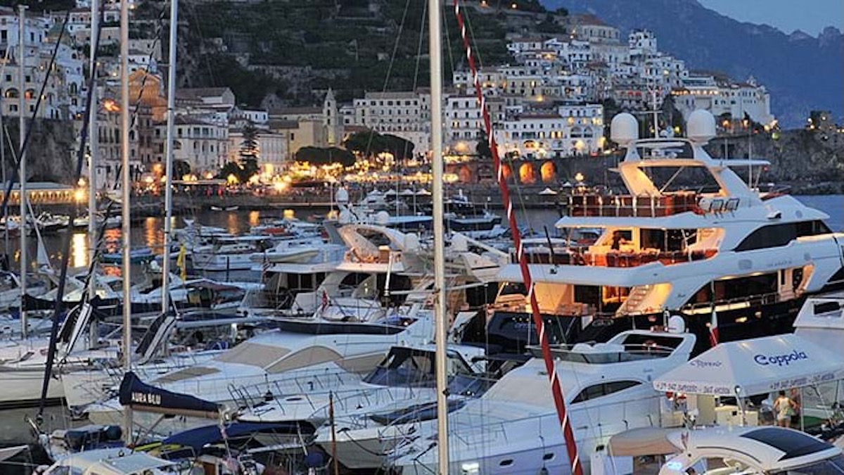 Incidente mortale tra imbarcazioni ad Amalfi, positivo ai test tossicologici il marinaio alla guida dell'imbarcazione dei turisti americani