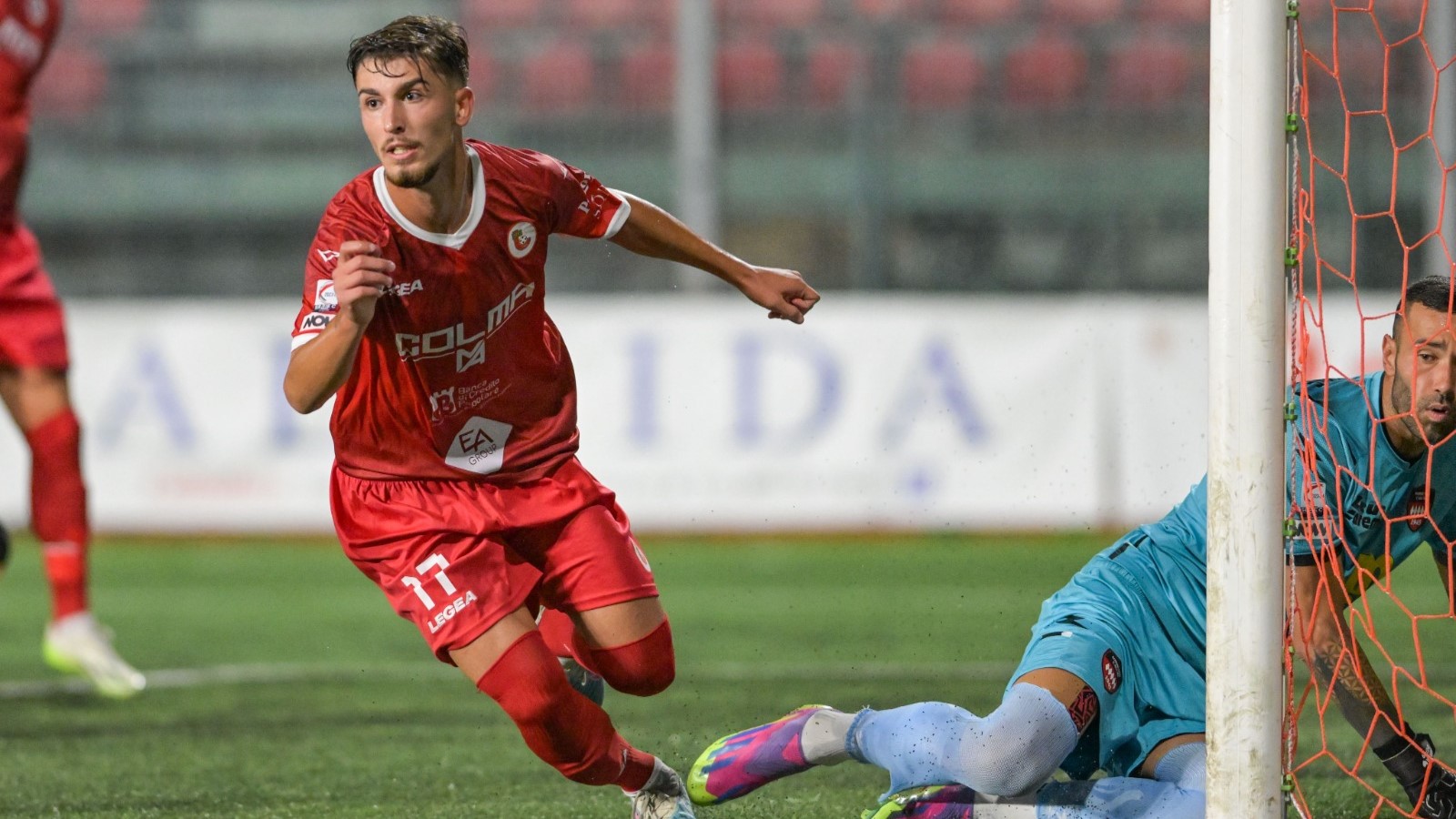 Il gol di Nocerino al Sorrento - Foto Salvatore Varo