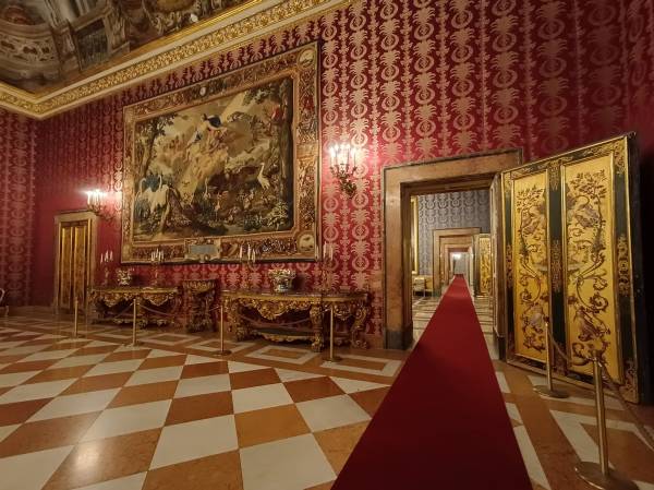 palazzo reale napoli