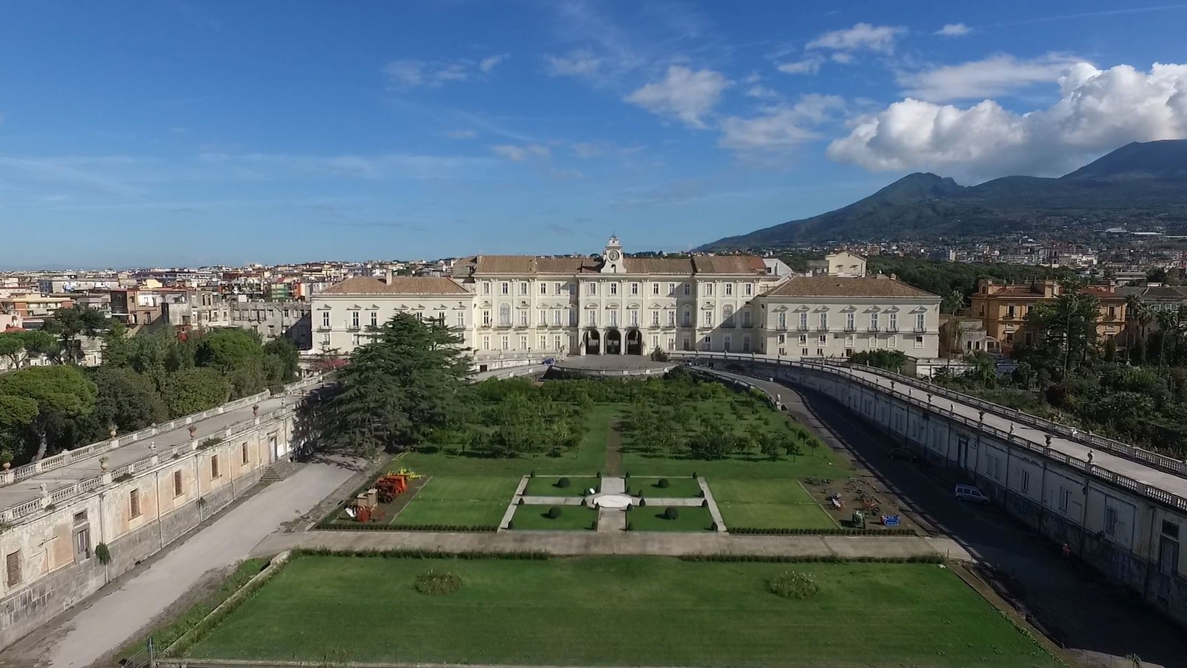 università federico ii visite gratis reggia portici