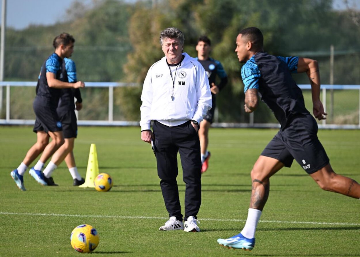 Il Napoli fa fuori Mazzarri, ma la piazza non lo crocifigga