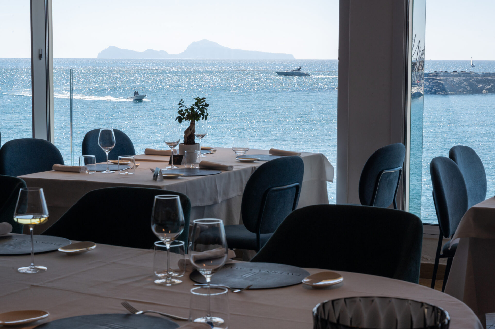 Taverna 'e Mare, i profumi del Mediterraneo in tavola con vista mozzafiato sul Golfo