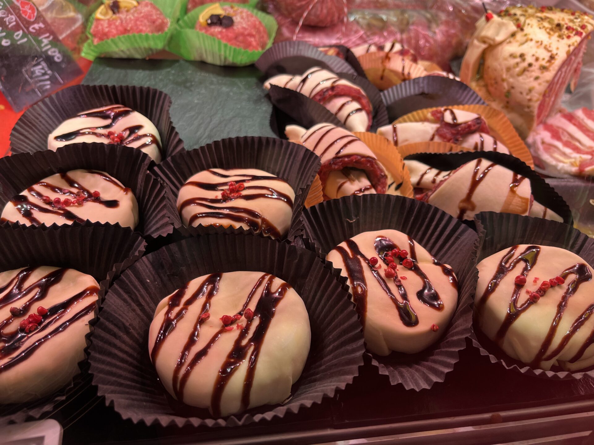 veneruso Natale cassate cornetti