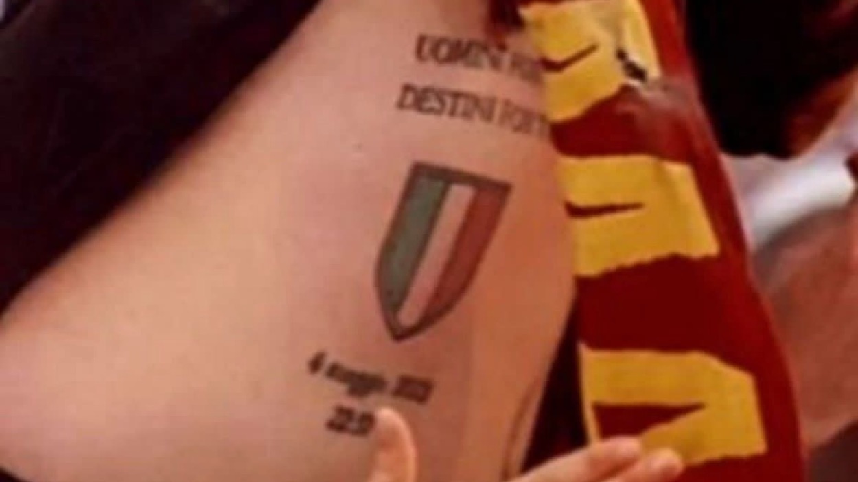 "Uomini forti destini forti": ultras del Napoli infiltrato tra i tifosi della Lazio durante il derby