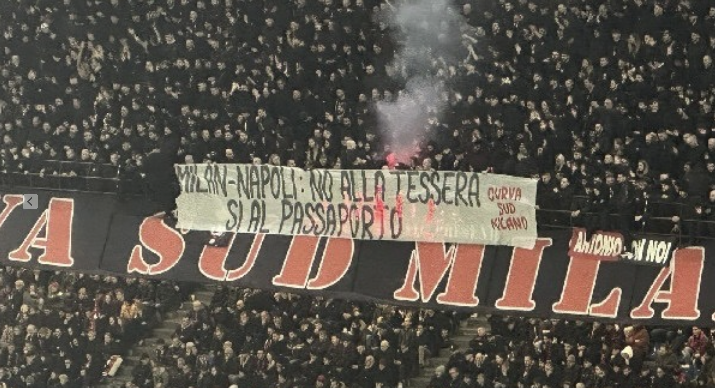 Striscione razzista in Milan-Napoli