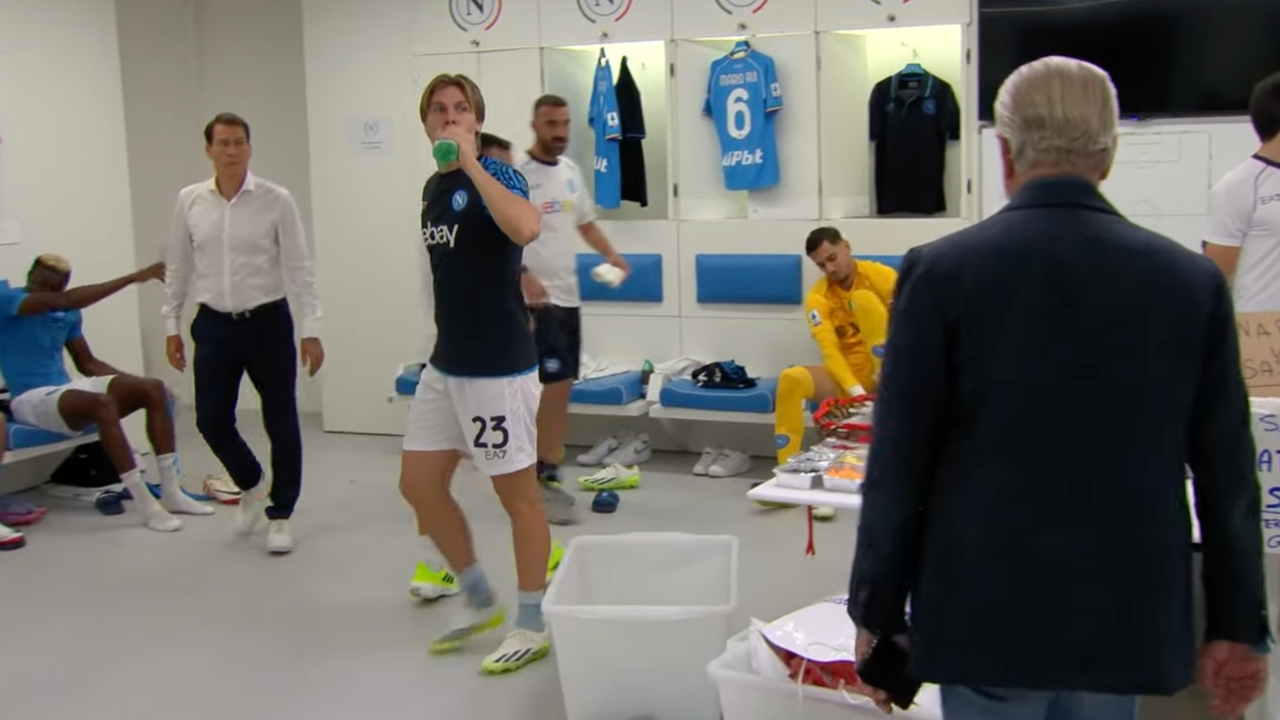 De Laurentiis contro Garcia negli spogliatoi, il retroscena: "Vuoi farti cacciare?"