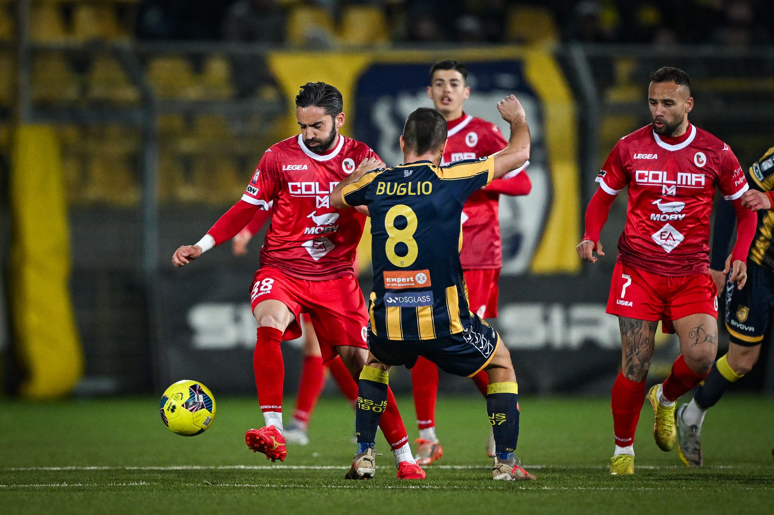 La Turris perde il derby contro la Juve Stabia, ma c'è giallo arbitrale - Foto Salvatore Varo