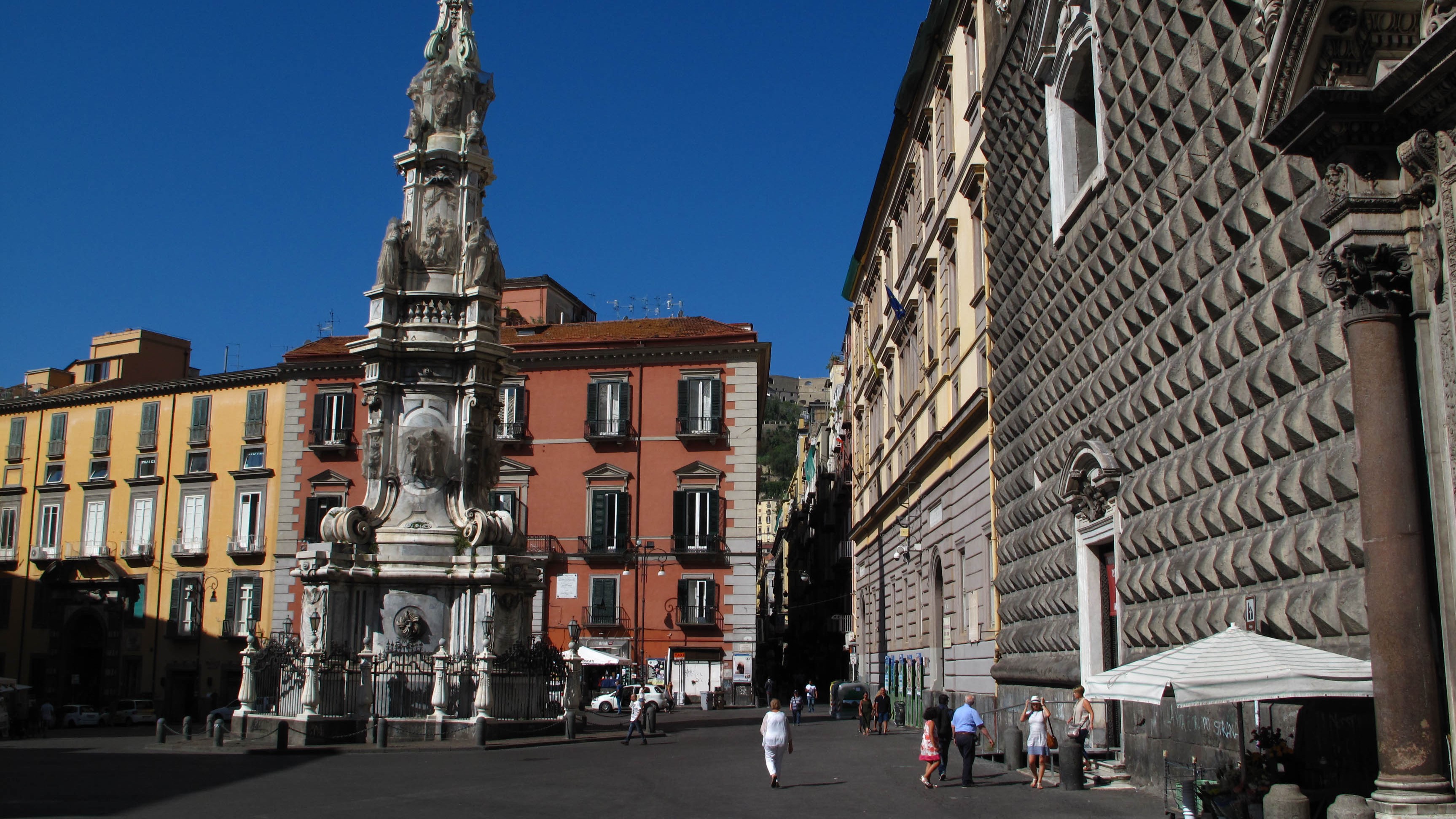 via crucis napoli piazza gesù