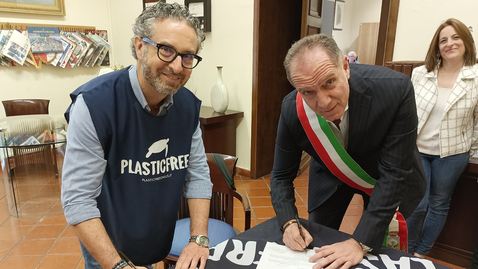 Firma protocollo Torre Plastic Free