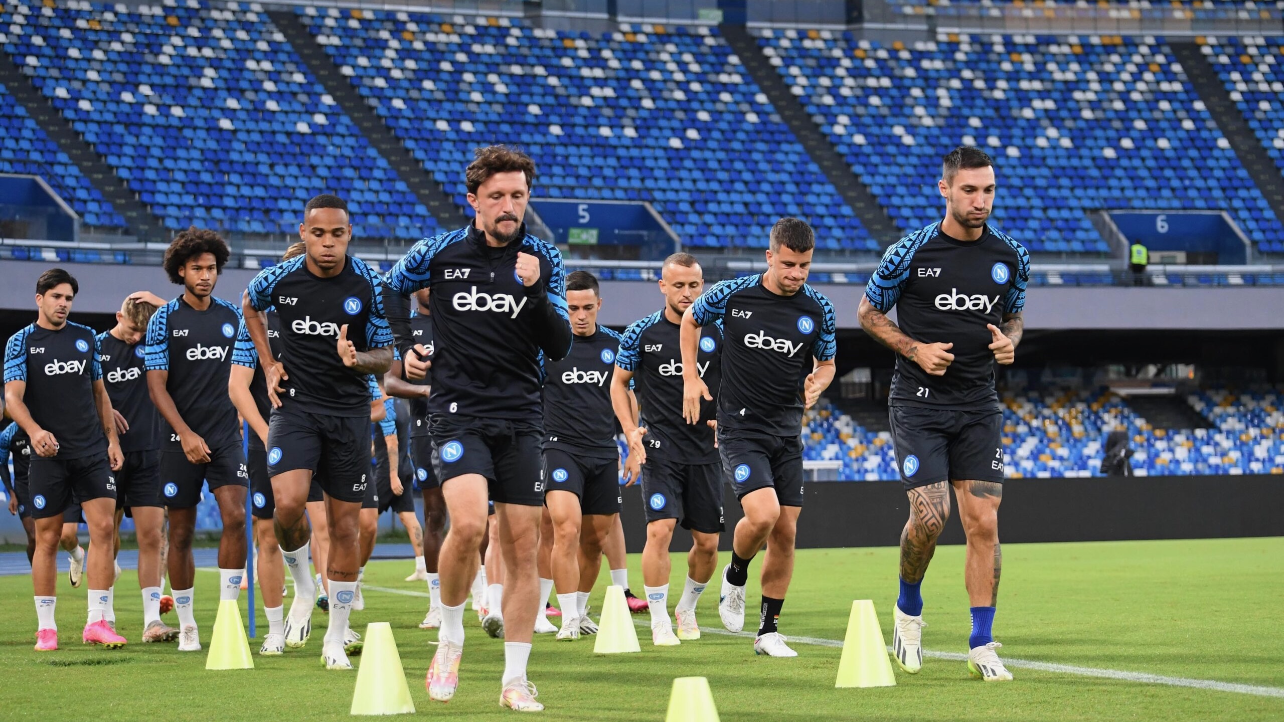 Sorpresa Napoli, domani mattina si allenerà allo stadio Maradona: tutti i dettagli della decisione