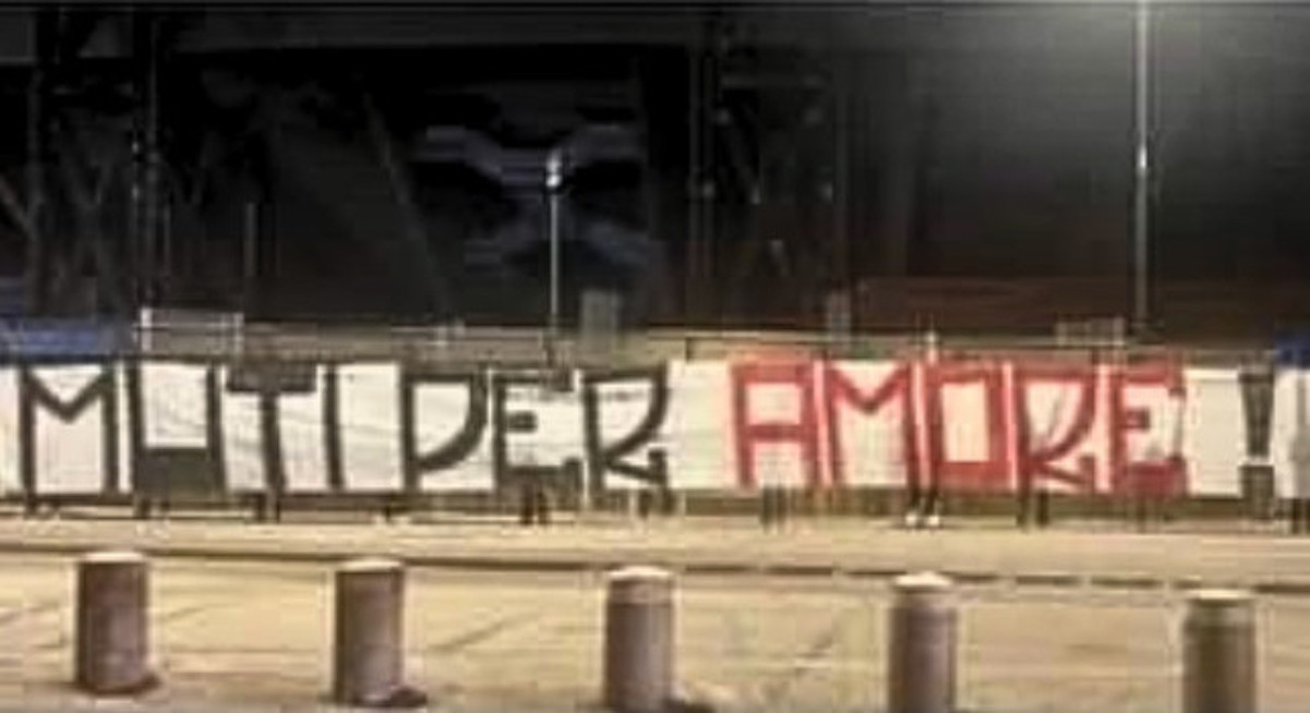FOTO/ "Muti per amore": a Napoli monta la protesta degli Ultras. Il comunicato