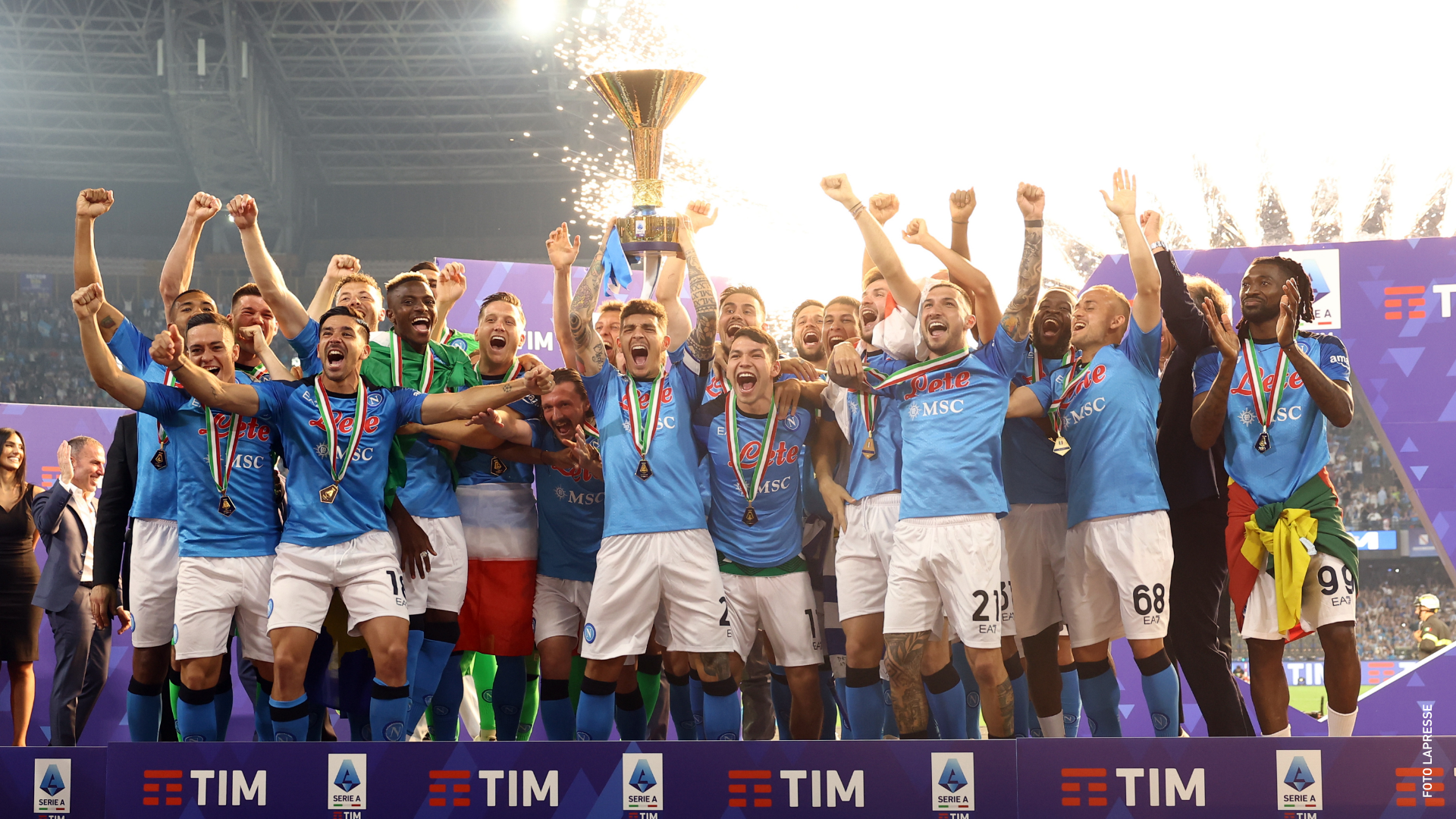 FOTO/ Napoli tricolore, utile record: è il più alto della storia in Italia e in top 10 in Europa