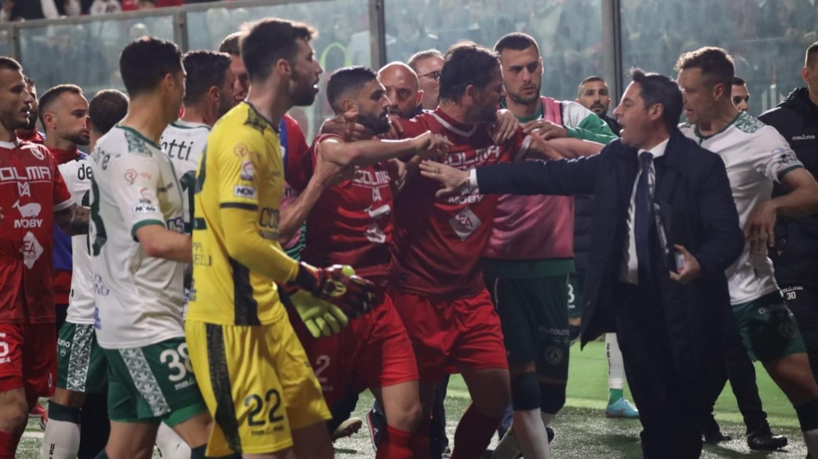 Stefano Esempio rischia un lungo stop dopo il rosso in Turris-Avellino