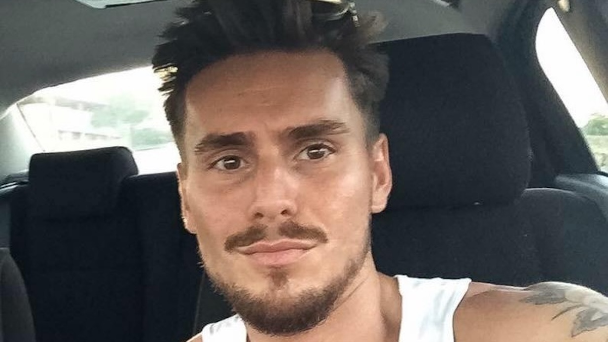 Tragedia in Irpinia, auto si scontra con un tir: Carlo muore a 37 anni, era dell'Aeronautica