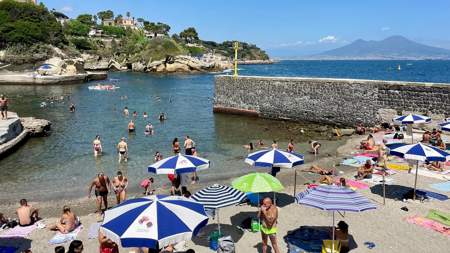 spiaggia gaiola napoli