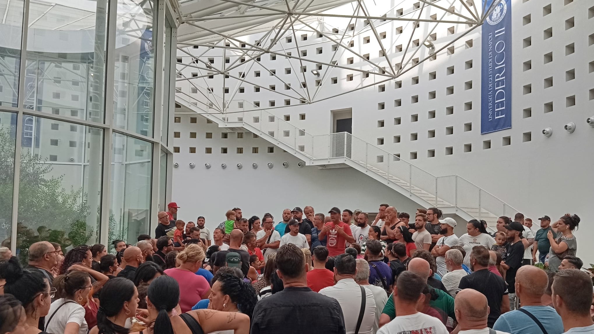 crollo scampia fiaccolata