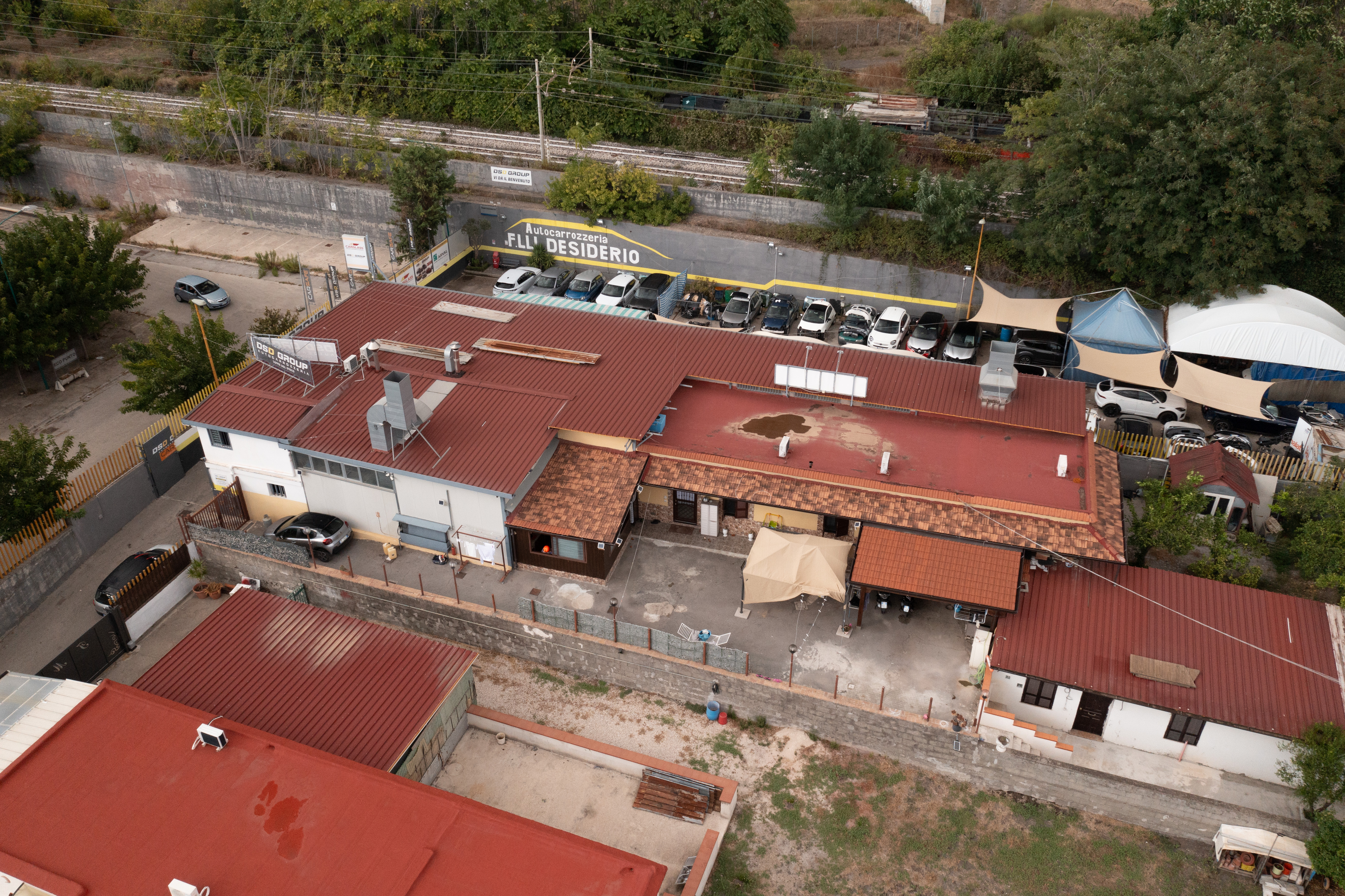 Autocarrozzeria DSD Group in via Sardegna 17 a Torre del Greco Autocarrozzeria DSD Group in via Sardegna 17 a Torre del Greco