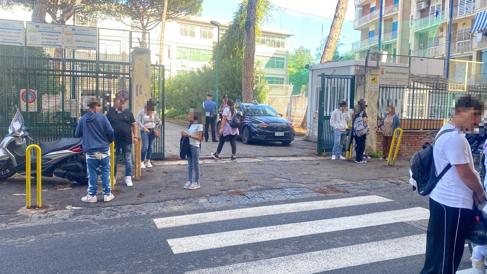 ragazzo torre greco scuola